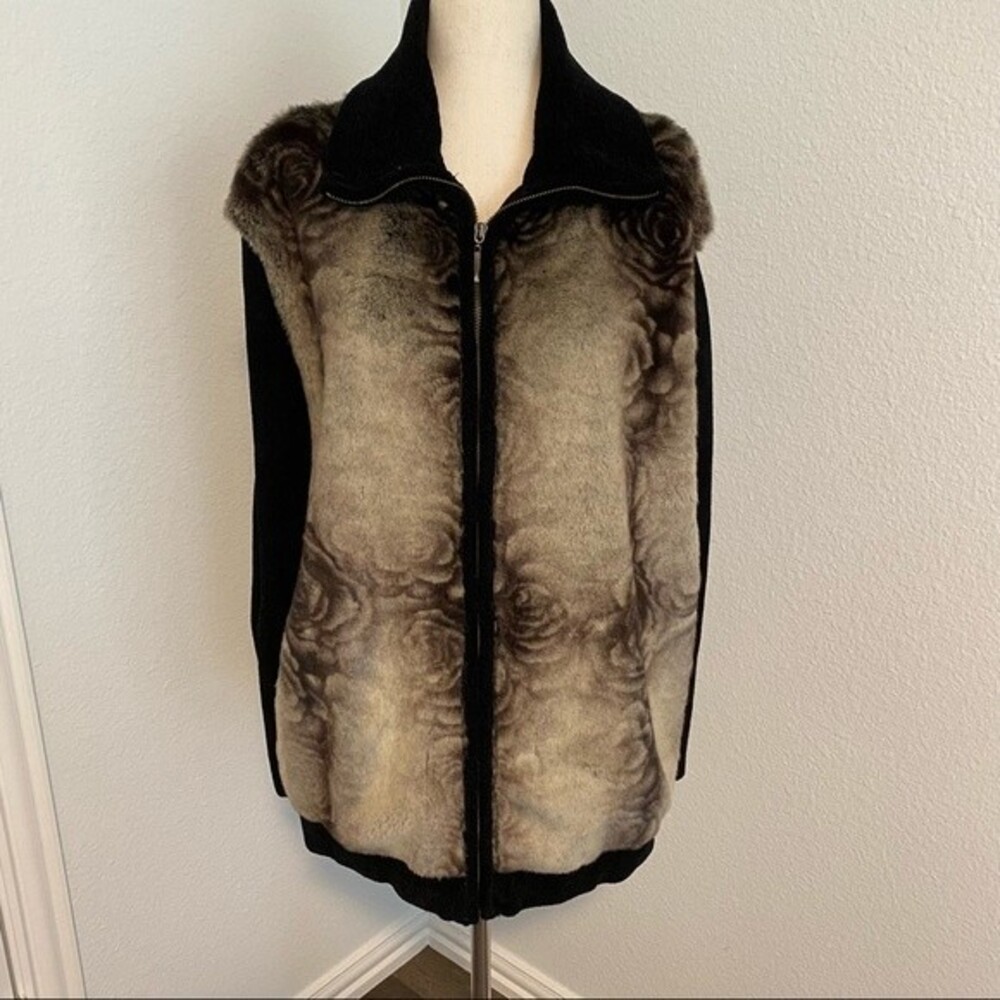 NWT  Lisa International Faux Fur Unique Rose Floral Sweater Jacket Zip Front 1X